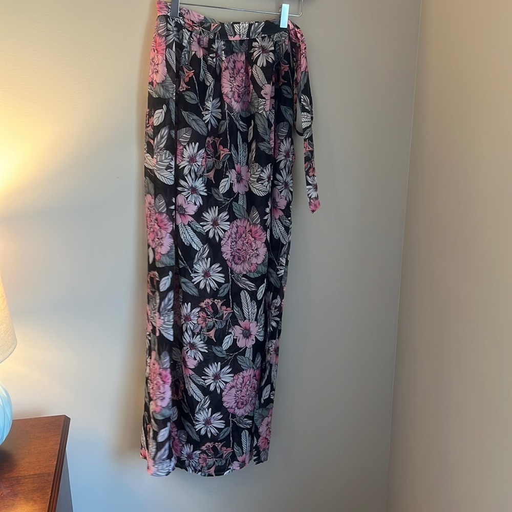 Never worn, Maxi sarong, OK